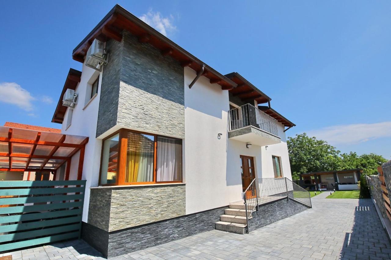 Casa Sorriso Hotel Turda Exterior photo